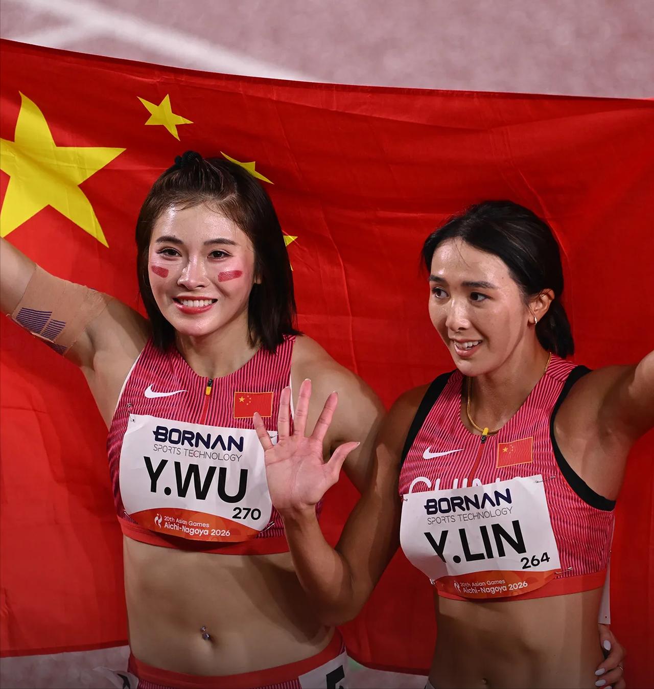 29岁的吴艳妮，终于站上了亚运赛场的领奖台，摘得铜牌的她，哭的梨花带雨，这也算是