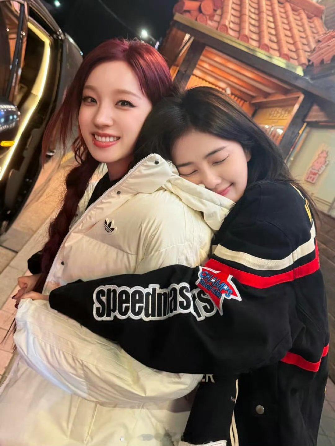 白鹿宋雨琦背后抱啊啊啊923友谊万岁 