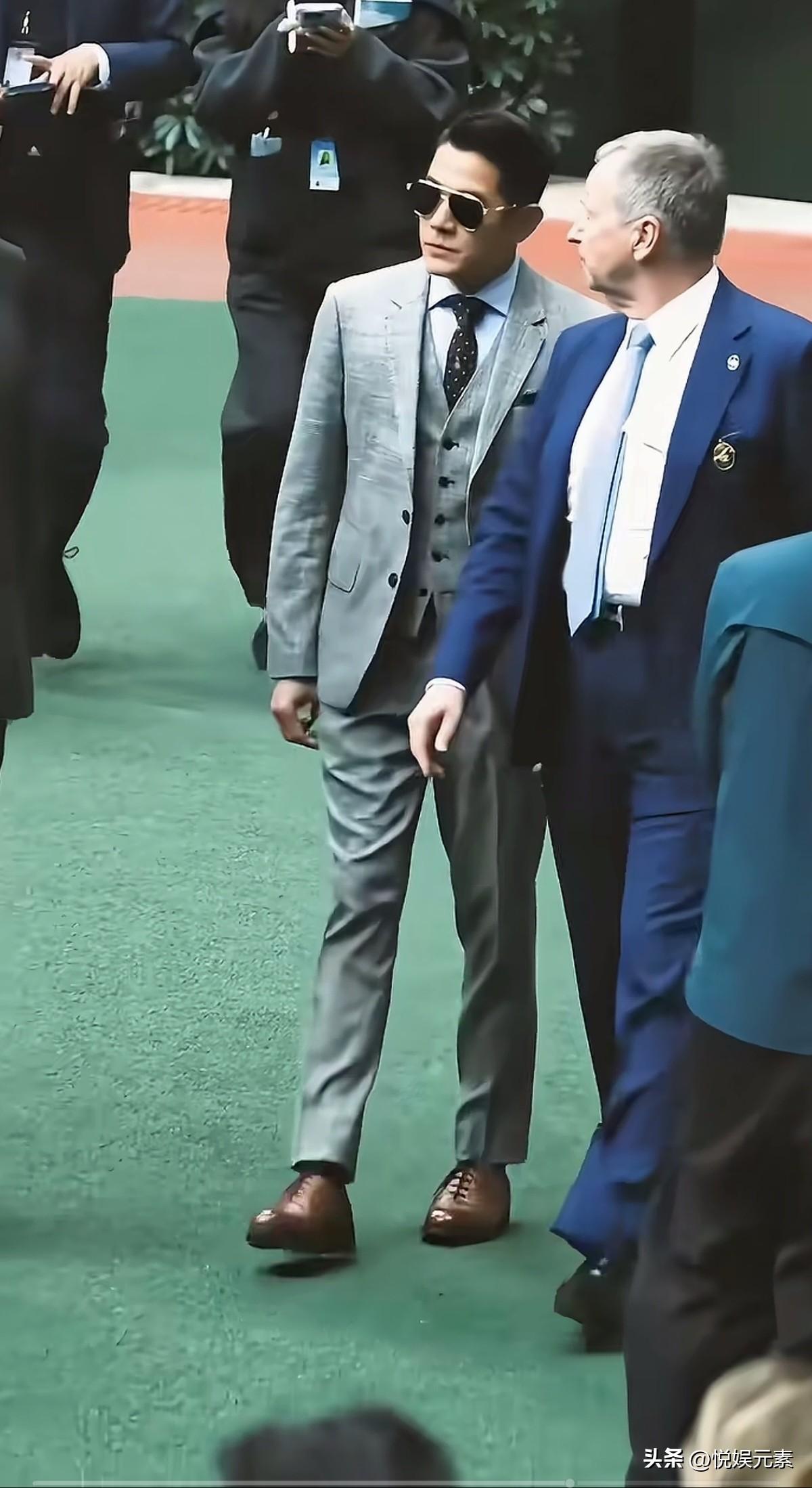 四大天王中，
郭富城也许不是最帅气的，
但绝对是最努力最优秀的那个。