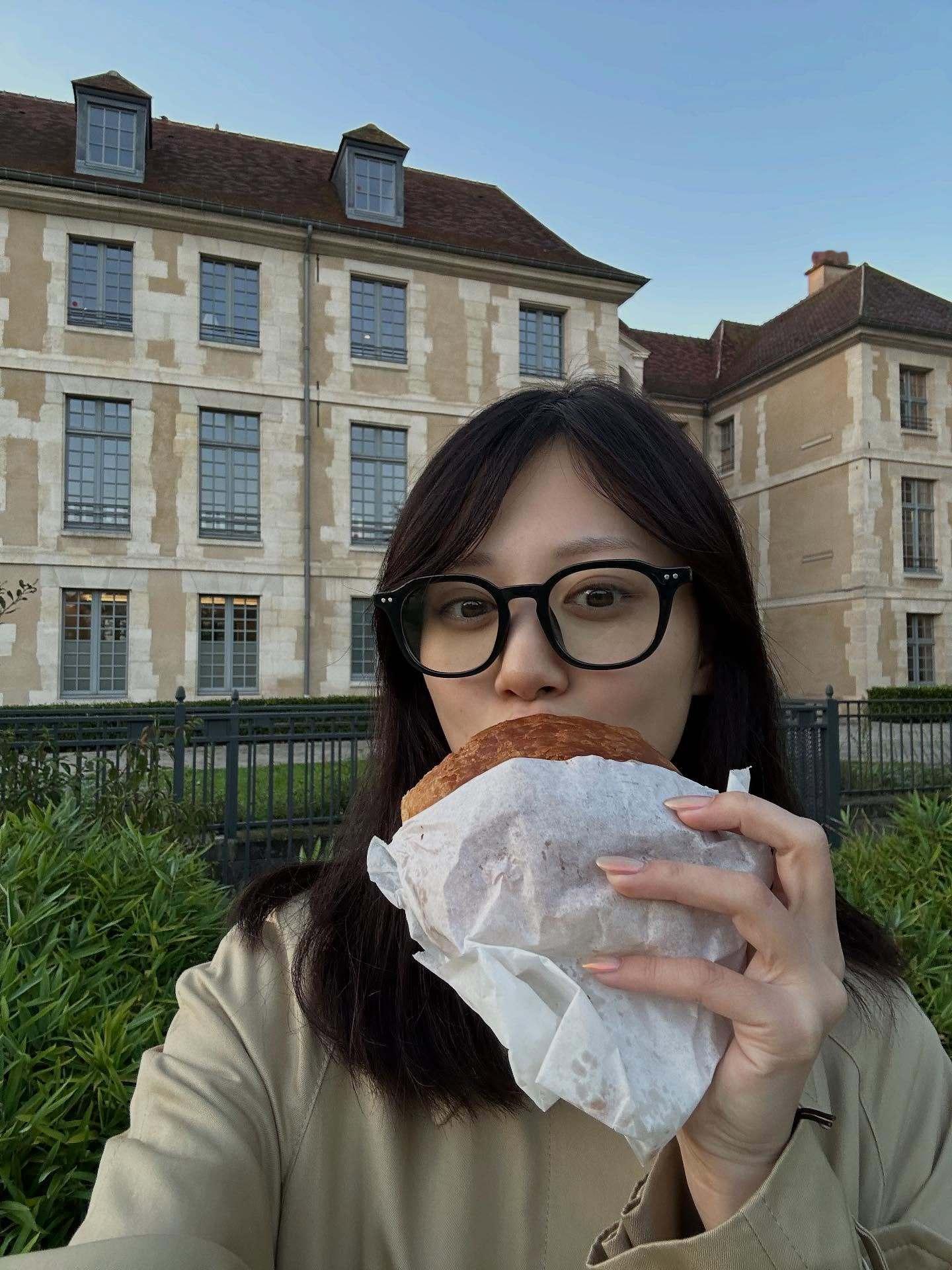 「秋ってとりあえず、私服もブラウンを選びがち。でももう冬？ですか？？