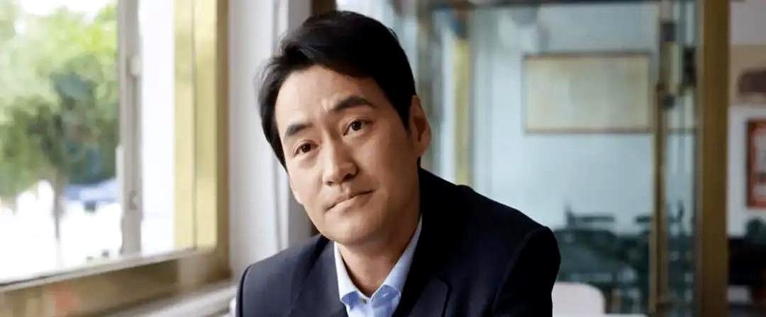 你有没有想过，有人为你付出生命，你却把这份深情踩进泥里？
哥哥白椿为救妹妹白菊离