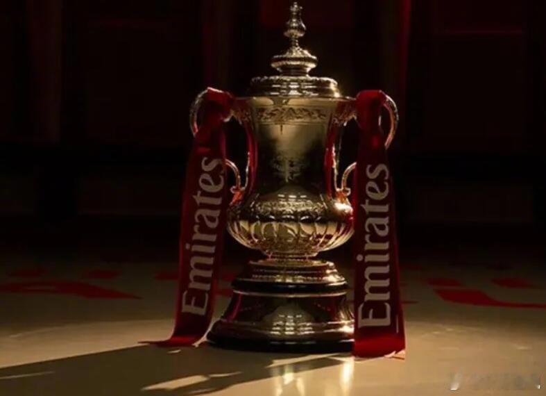 足总杯第五轮抽签结束，官方公布第五轮对阵情况：富勒姆 vs 南安普顿维尔港/布里