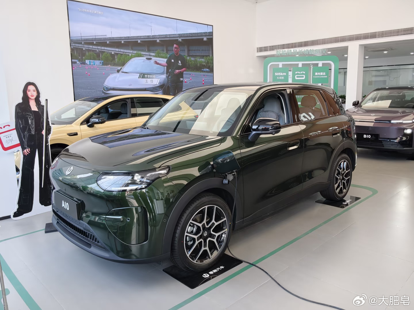5万小车卖不动 微型代步车集体遇冷 剁椒鱼头的时代估计也要过去，当年这种小小车卖