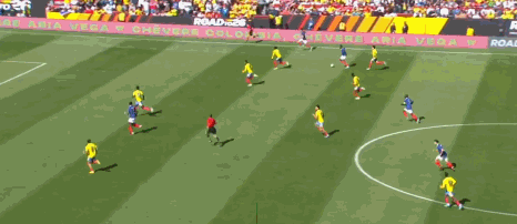 哥伦比亚1比3法国整场比赛，法国射门14比13，射正5比5，角球5比8，但在把握