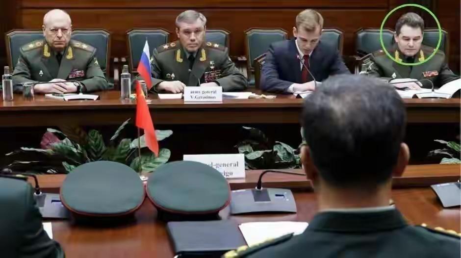 莫斯科巨响震碎和平！俄军中将遇刺，这危险信号比战争更可怕
 
莫斯科街头一声爆炸