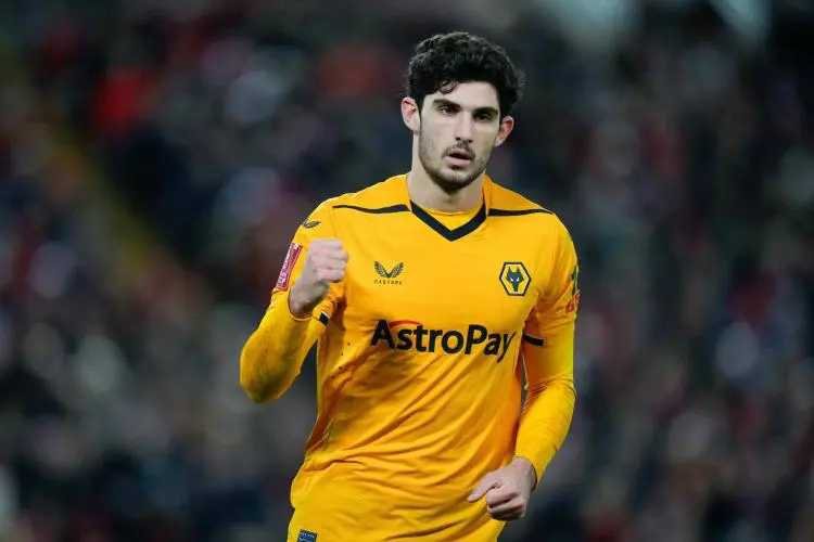 11月10日讯 近日，西媒relevo谈到了比利亚雷亚尔准备在冬窗进行补强，他们