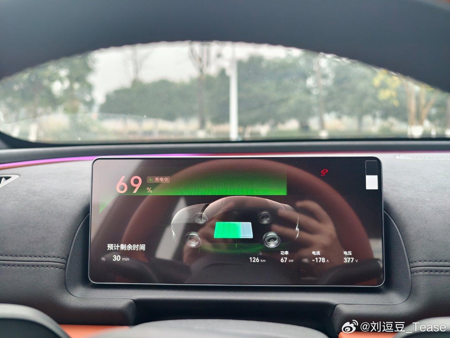 回旋镖终于标到了自己以前总说通勤买插混不如买纯电现在看来一点没错通勤距离长的一两