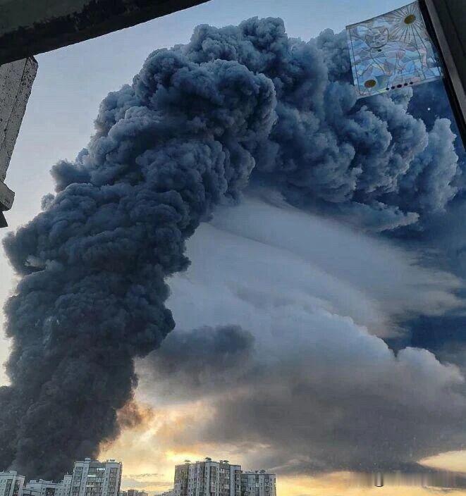 俄罗斯基洛夫国防工厂起火，系火烈鸟莅临引发！基洛夫州阿维亚泰克国防工厂俄罗斯大型