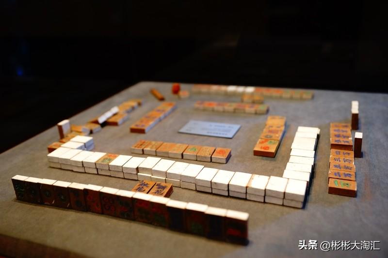 打麻将对身心健康好坏不能一概而论。往好里说，它是社交利器。我有次和老友们凑一桌，