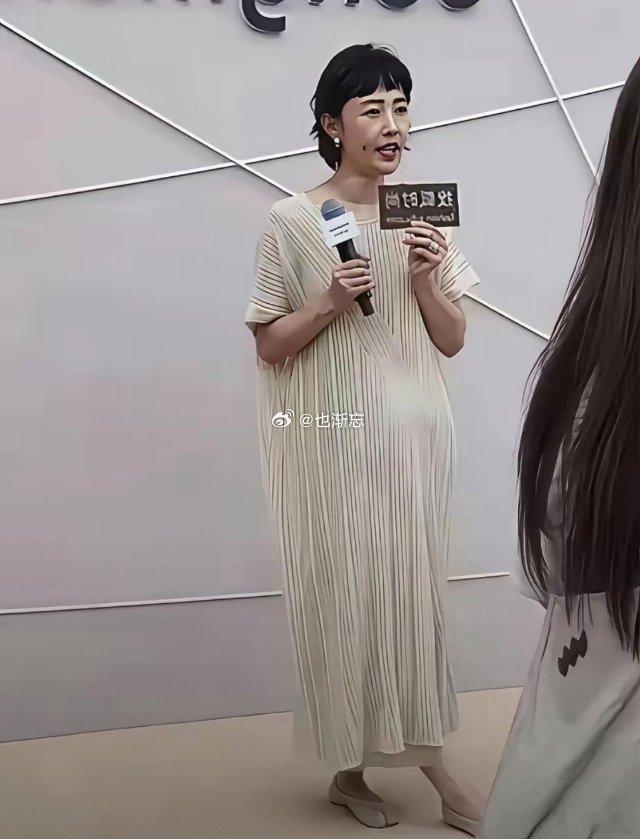 白百何变化也太大了吧，都认不出来了。 