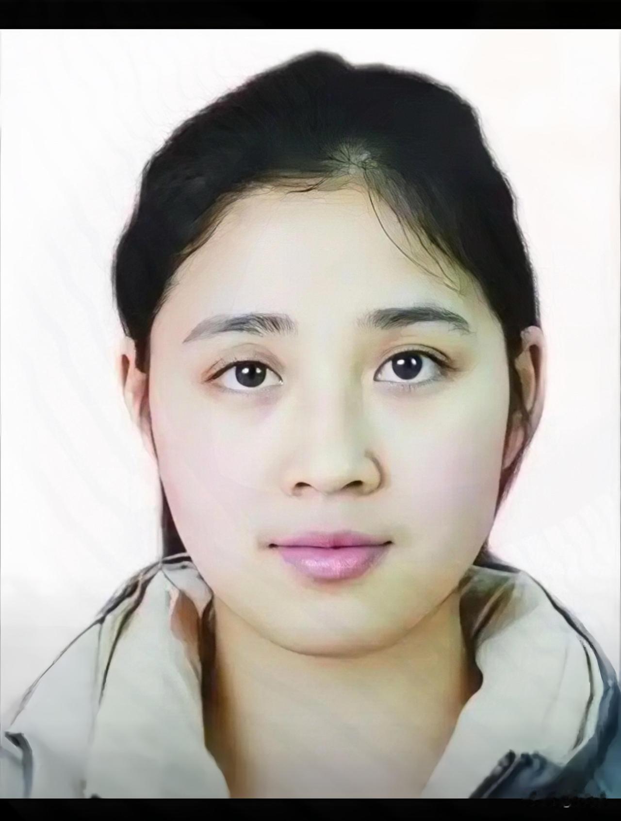 36岁那年

我在垃圾堆旁捡到一个女婴

为了养活她

我把娶媳妇的钱全搭进去了