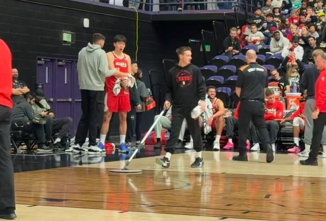 杨瀚森的帮手来了！克林根现场指导主帅斯普利特场边观战翰森G联盟大杀四方。开拓者下