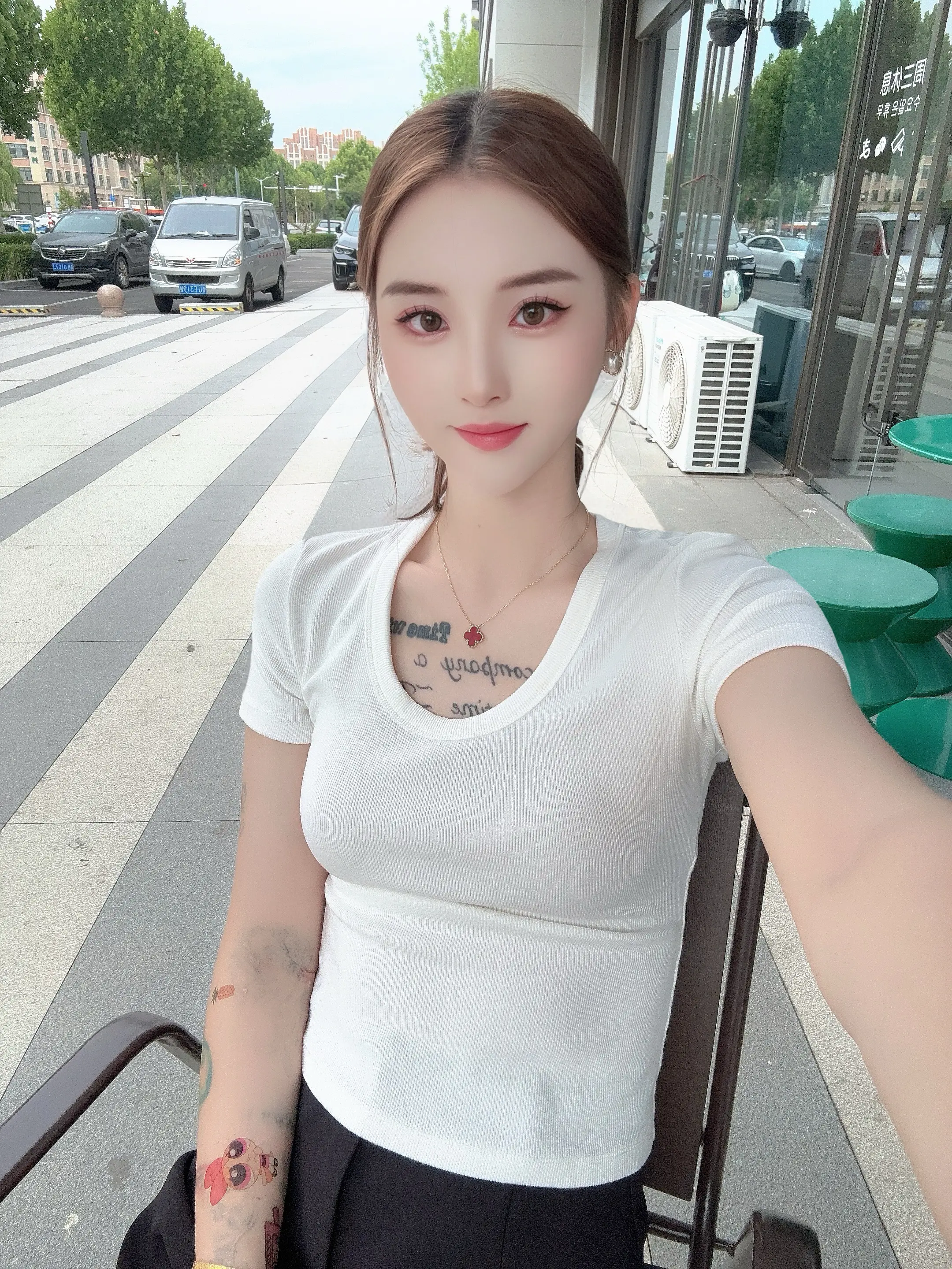 阳光明媚 我也明媚”