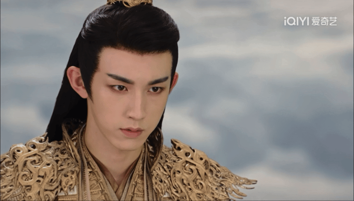 #郭俊辰花戎一秒白切黑#一秒白切黑，这对于演技的考验是很大，郭俊辰一下子就拿捏住