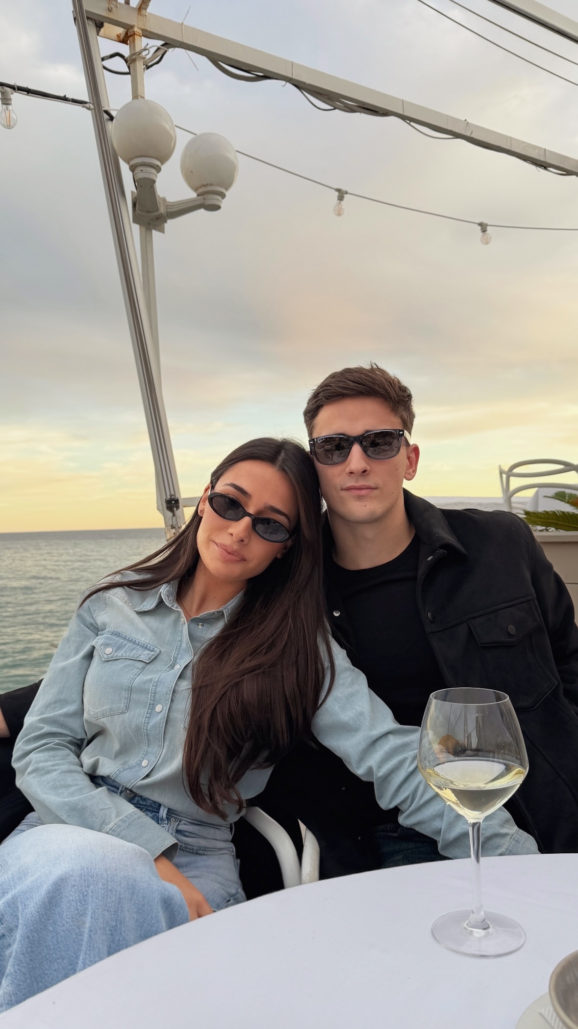 加维和女友❤️❤️❤️❤️欧冠联赛热点现场巴萨