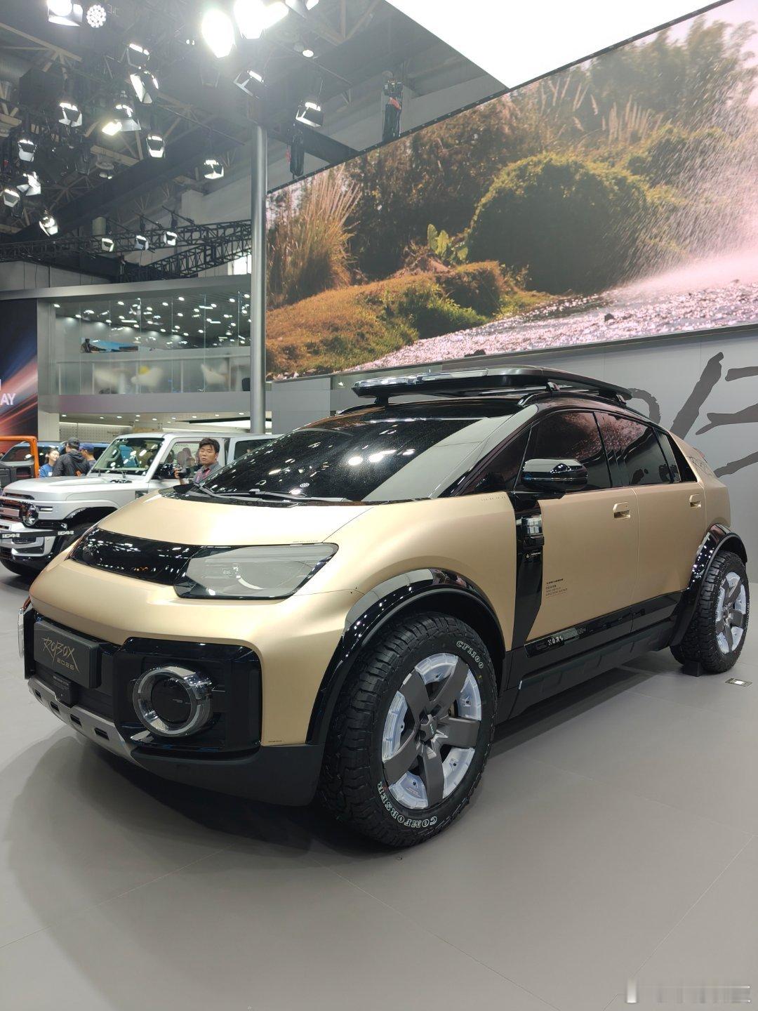 2026北京车展，iCAR品牌携多款重磅车型登场：iCAR ROBOX概念车全球