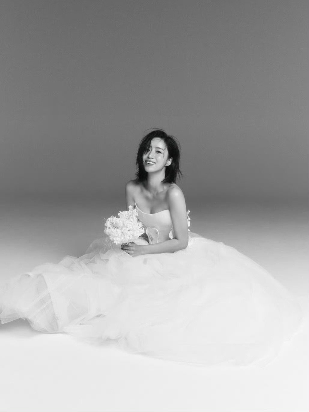 T-ara咸恩静婚纱照 ​​​