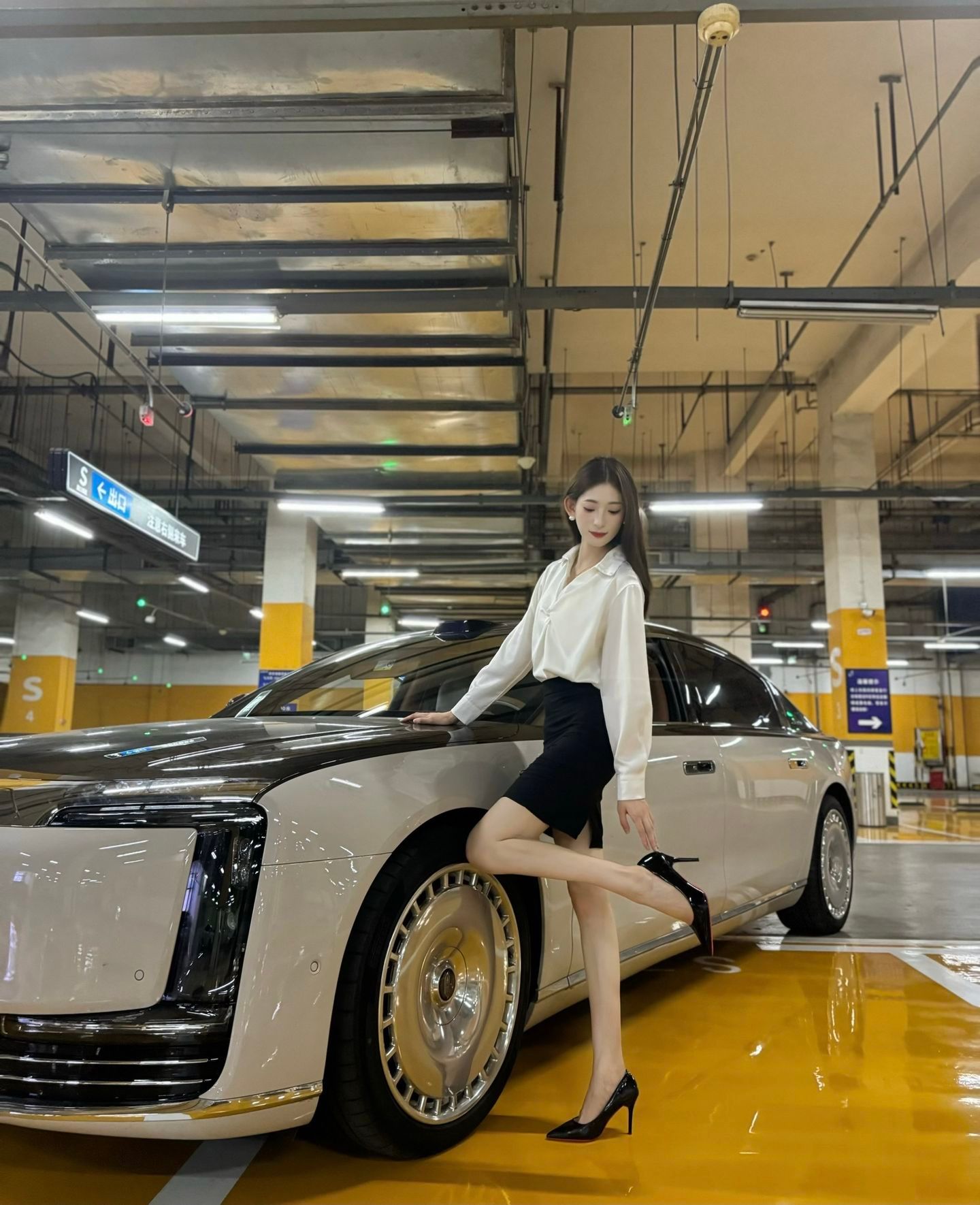 双拼色更加显眼 ​​​