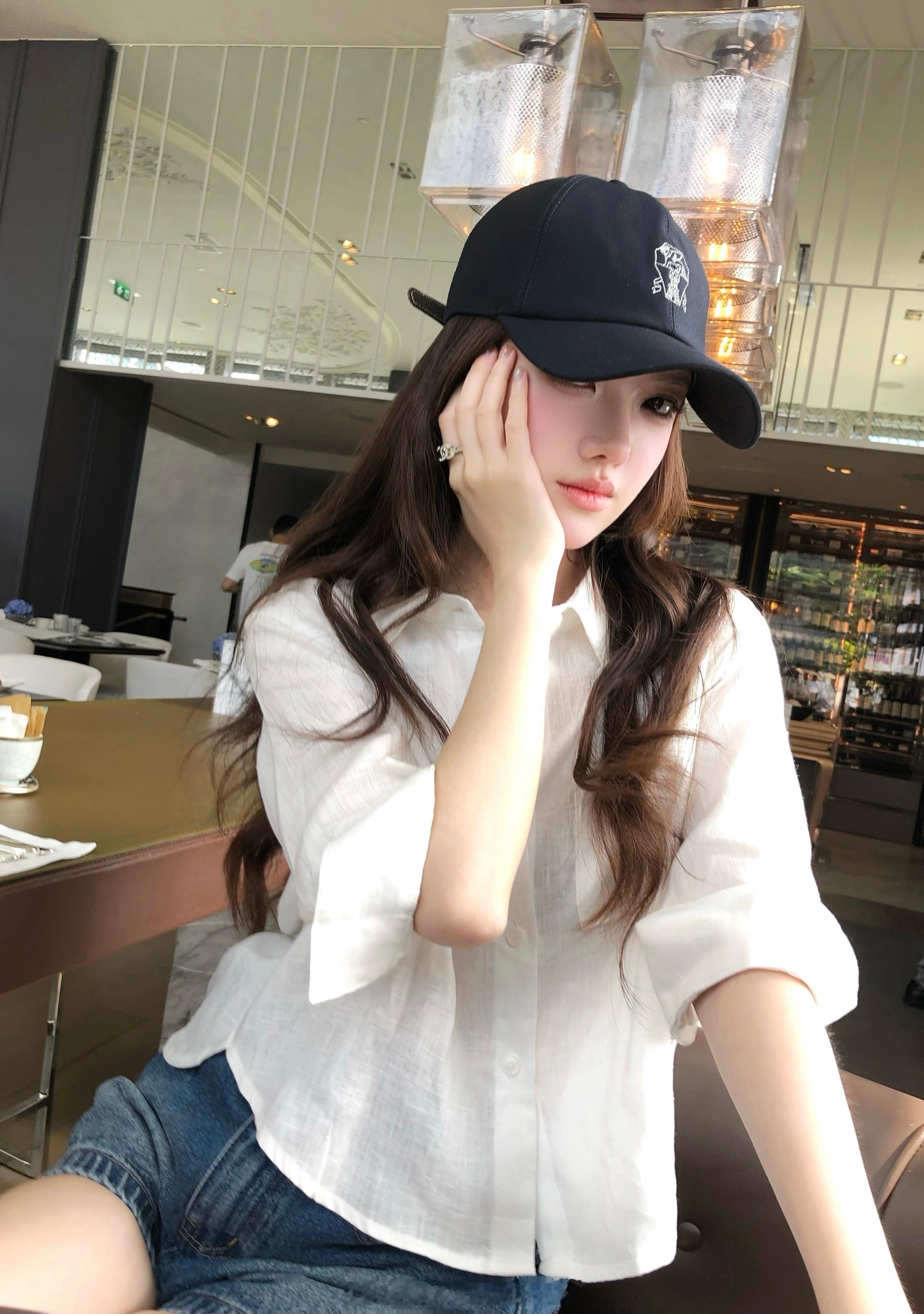 100%亚麻 松弛老钱调 正肩翻袖版型气质简洁穿搭这次短裤也很好看 金属水洗色 