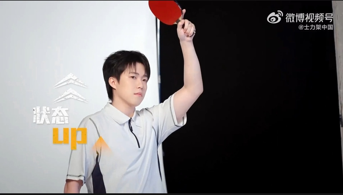这套太像高中校园给学校拍宣传照的学长了www 