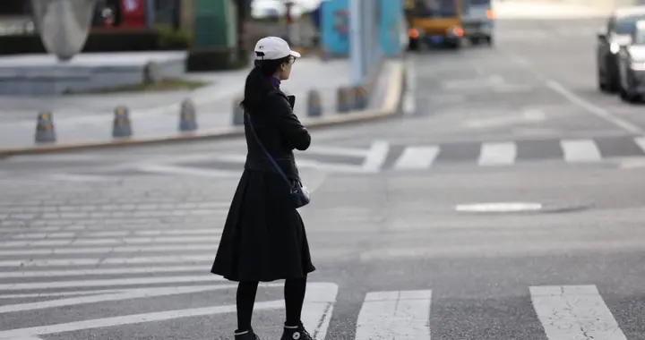 寒风凛冽，瑟瑟发抖