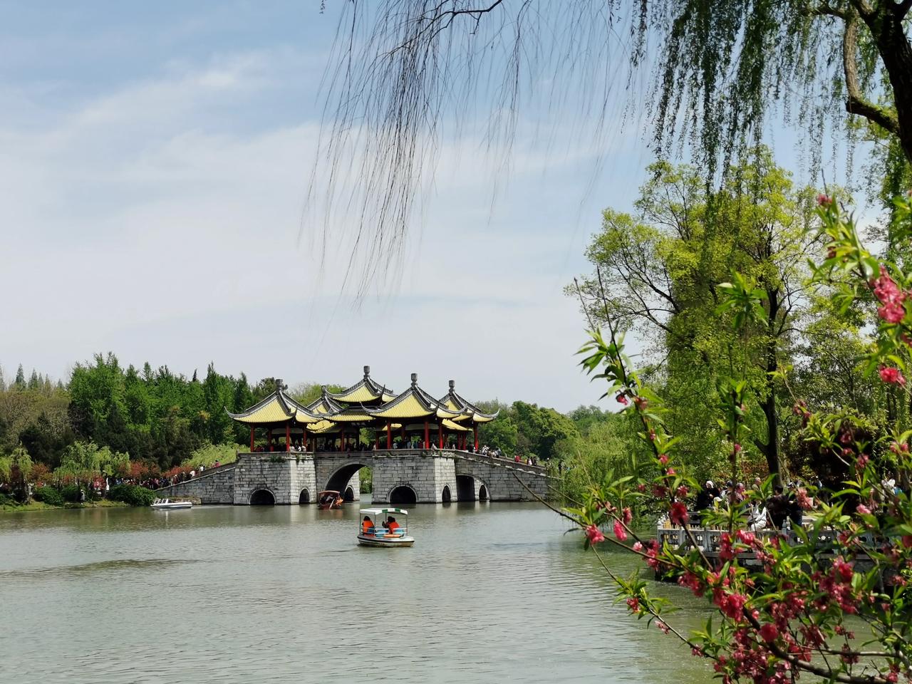 #分享一张你的旅行风景照片#  阳春三月下扬州。