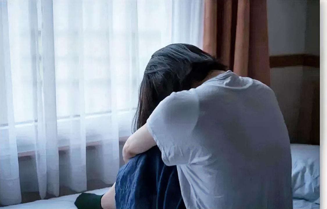 你身边有没有那种永远微笑、永远懂事、永远不发脾气不说累的女人？如果有，请你一定要