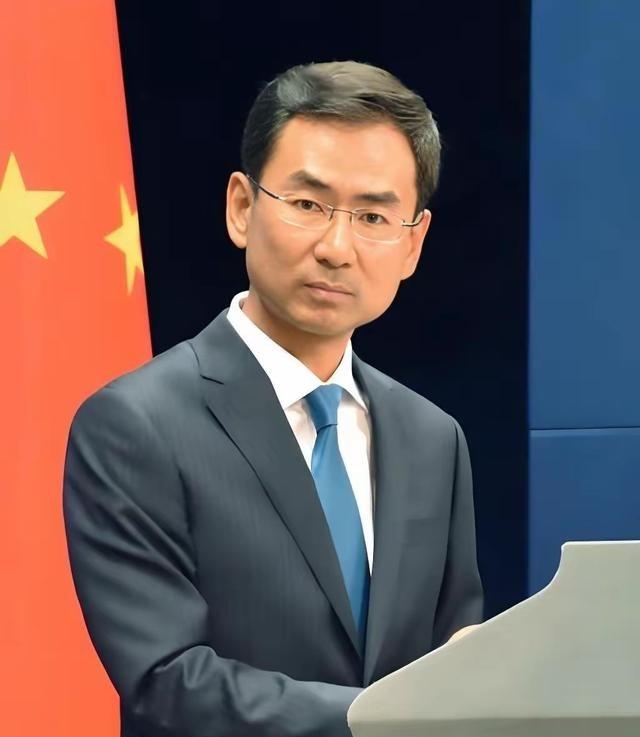 1200吨战略石墨，几十个重型集装箱。就这么悄无声息运到了美国。

一家中国的上