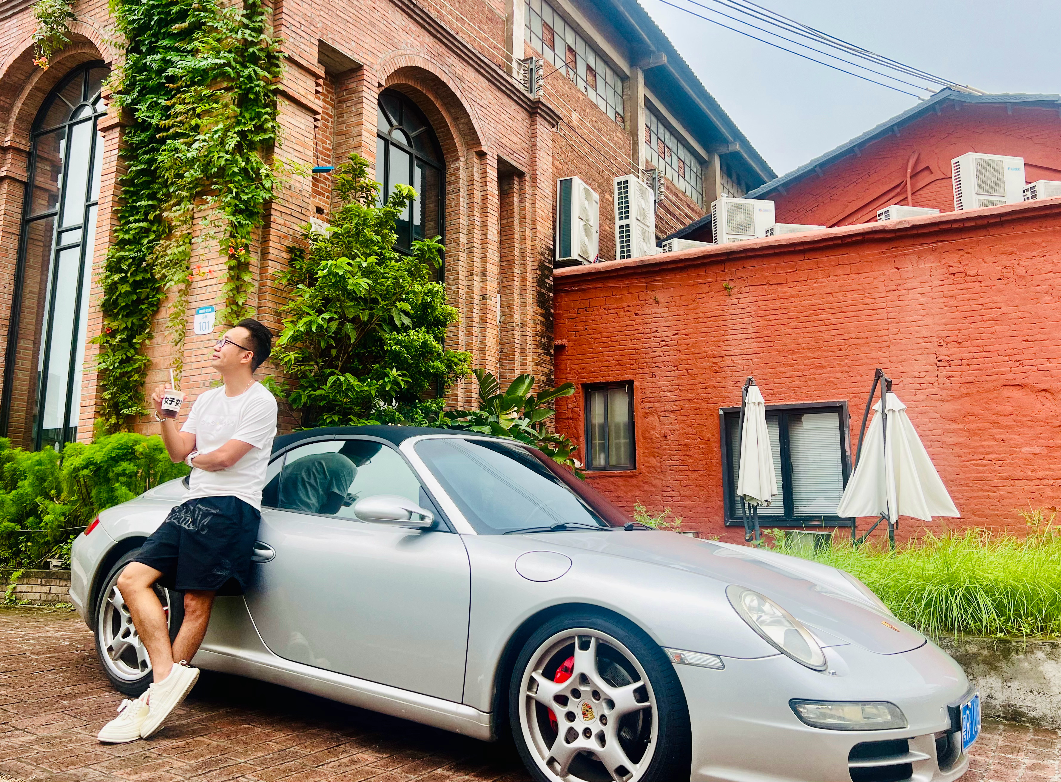 【温馨提醒】广州单双号限行在今天结束。明天（12/15）起，广州中心城区恢复对外