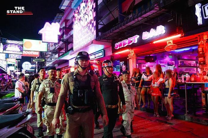 泰国千般戒备，还是挡不住美军一杯黄汤下肚后的“原形毕露”。
 
9月3号凌晨一点