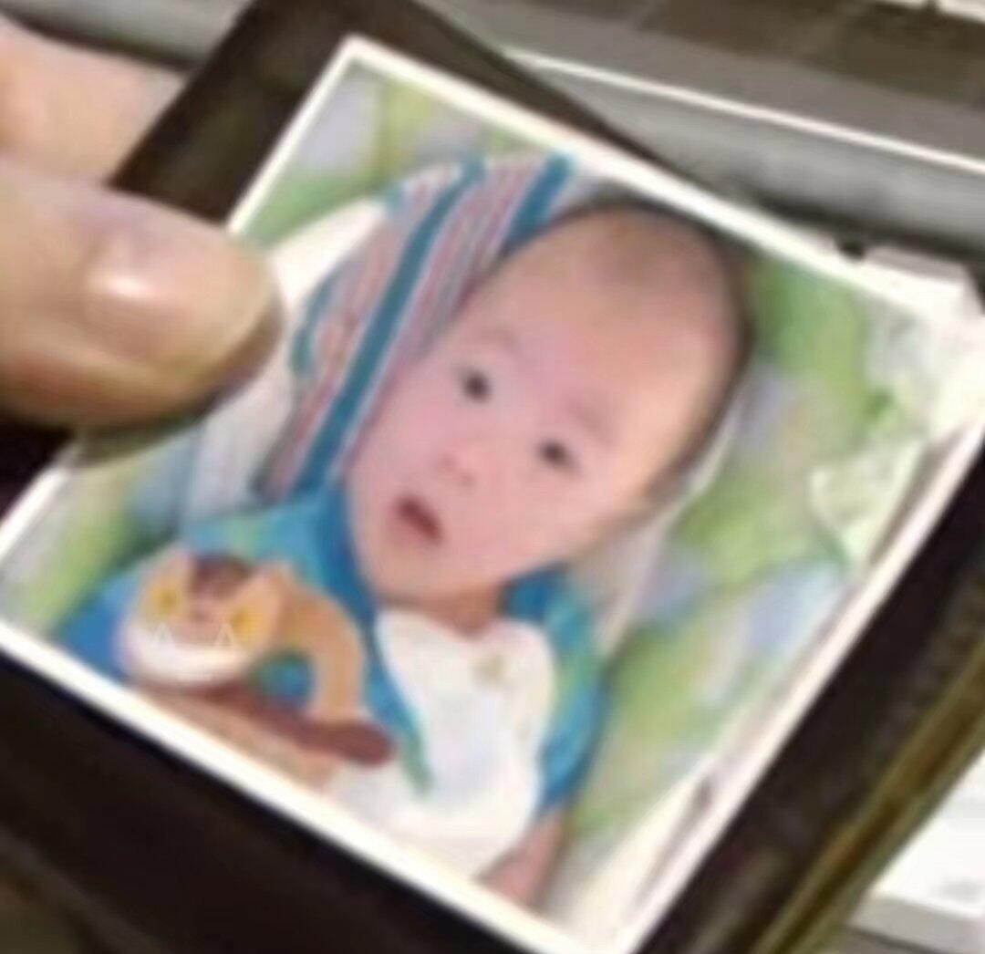 anton  存档一下我们灿荣的童年照～ 