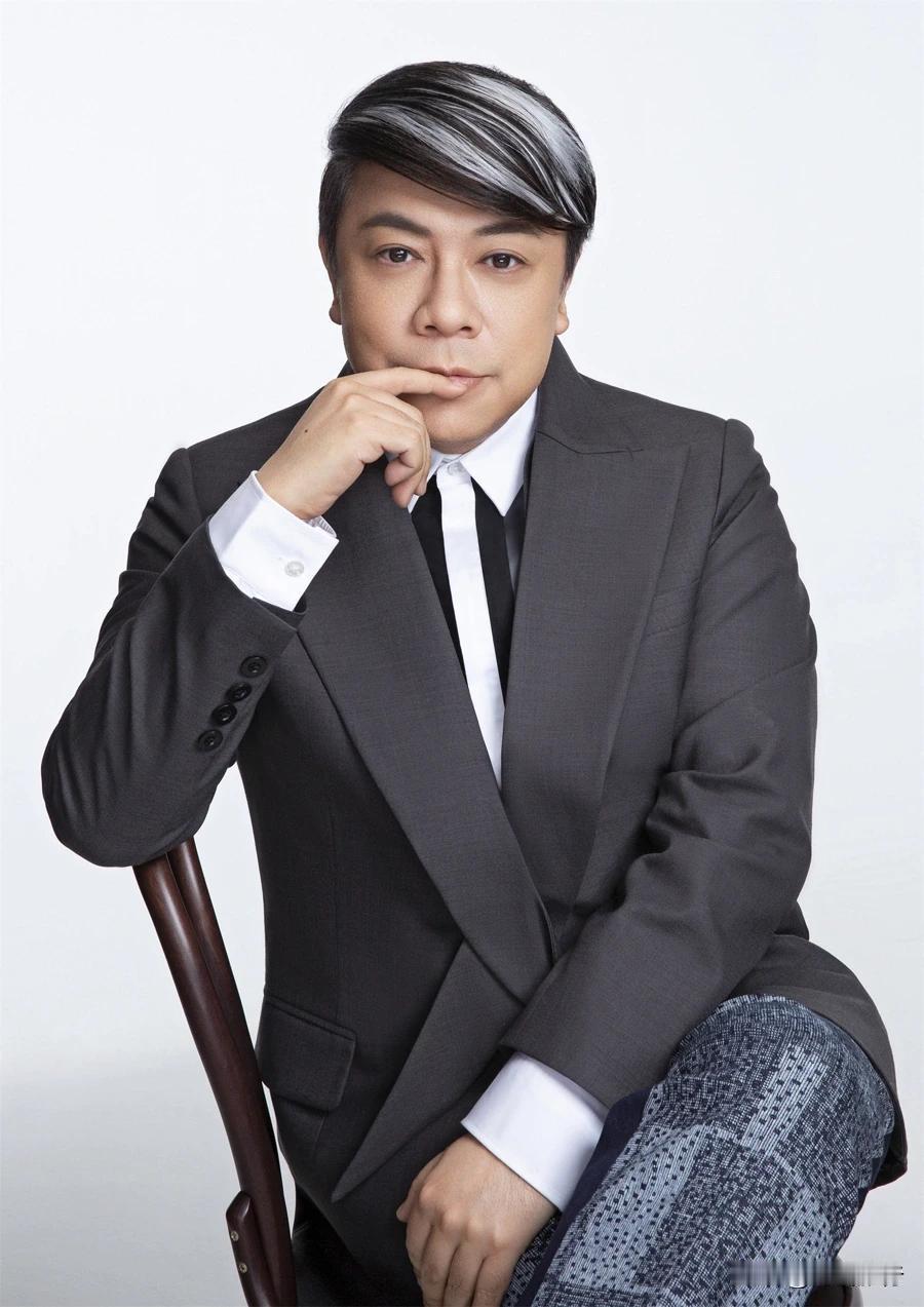 蔡康永这次真的彻底没救了，属于亲手
砸烂自己20年大陆金饭碗！这家伙，十有八九连