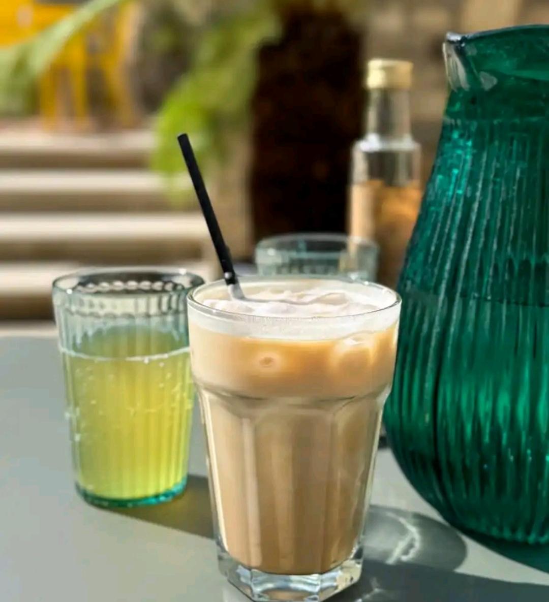 外卖价格战已落下帷幕，“满20减18”的补贴狂欢难以为继。美团30元以上订单占比