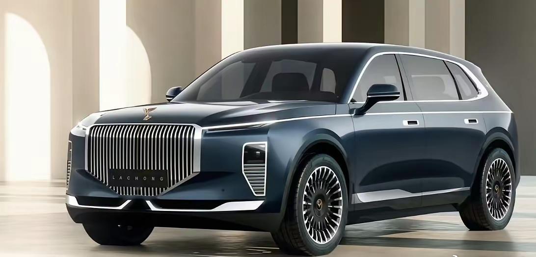 越南 车企 VinFast准备组装的豪车电车，有两个款式。

SUV命名800S