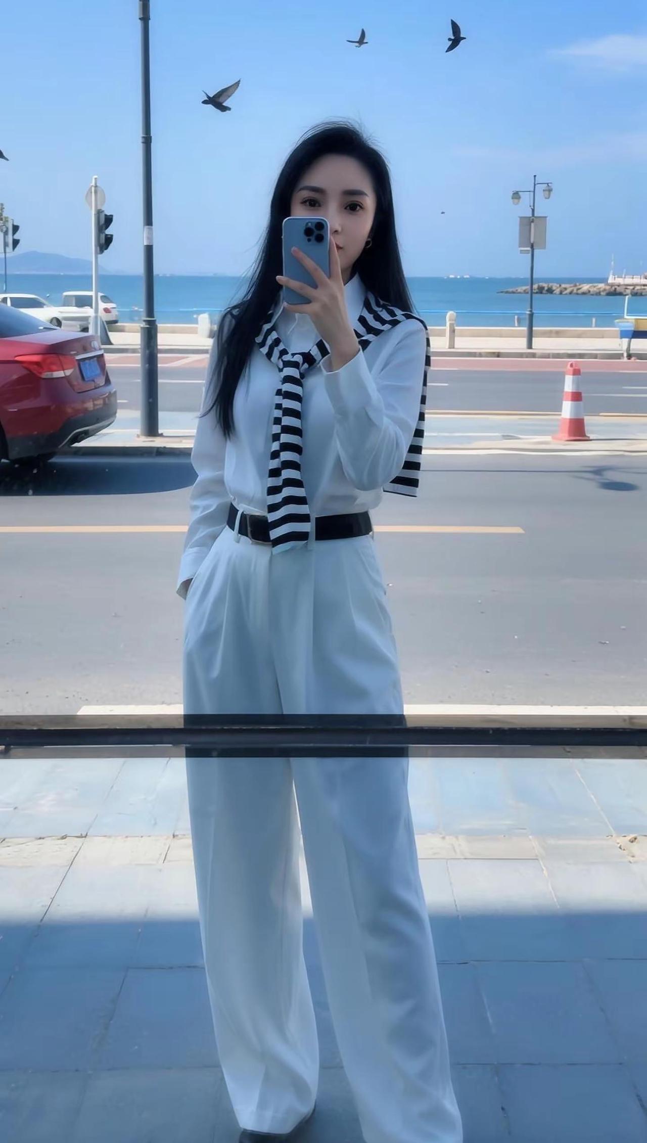 🍜´･ᴗ･`🍜吃饱饱，没烦恼。