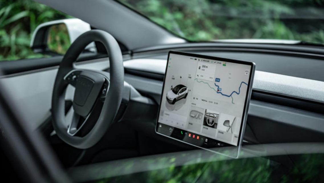 美国对特斯拉FSD进行调查 本周，美国国家公路交通安全管理局（NHTSA）致函特