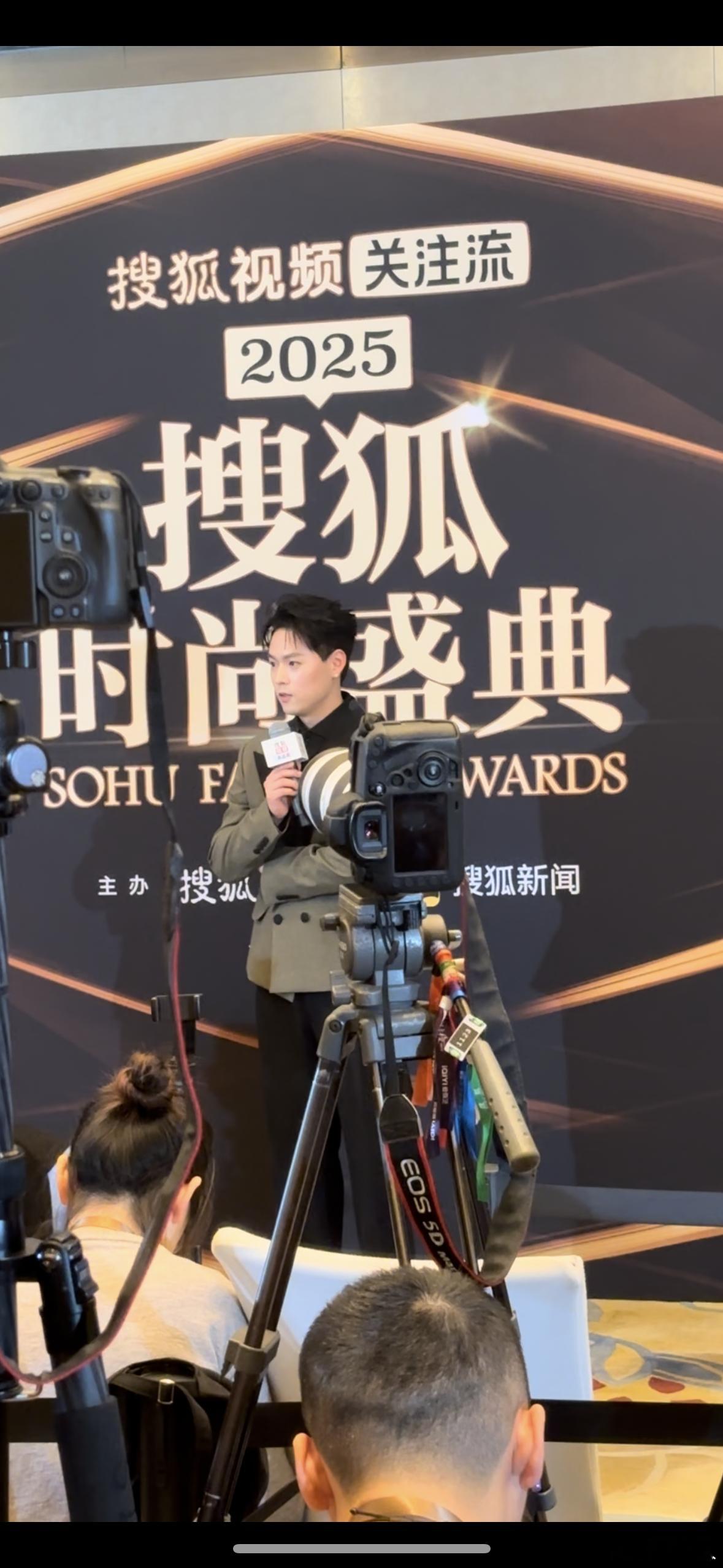 陈宥维恋情风波后首露面陈宥维被爆恋情后首亮相 陈宥维恋情风波后首露面 状态咋样 