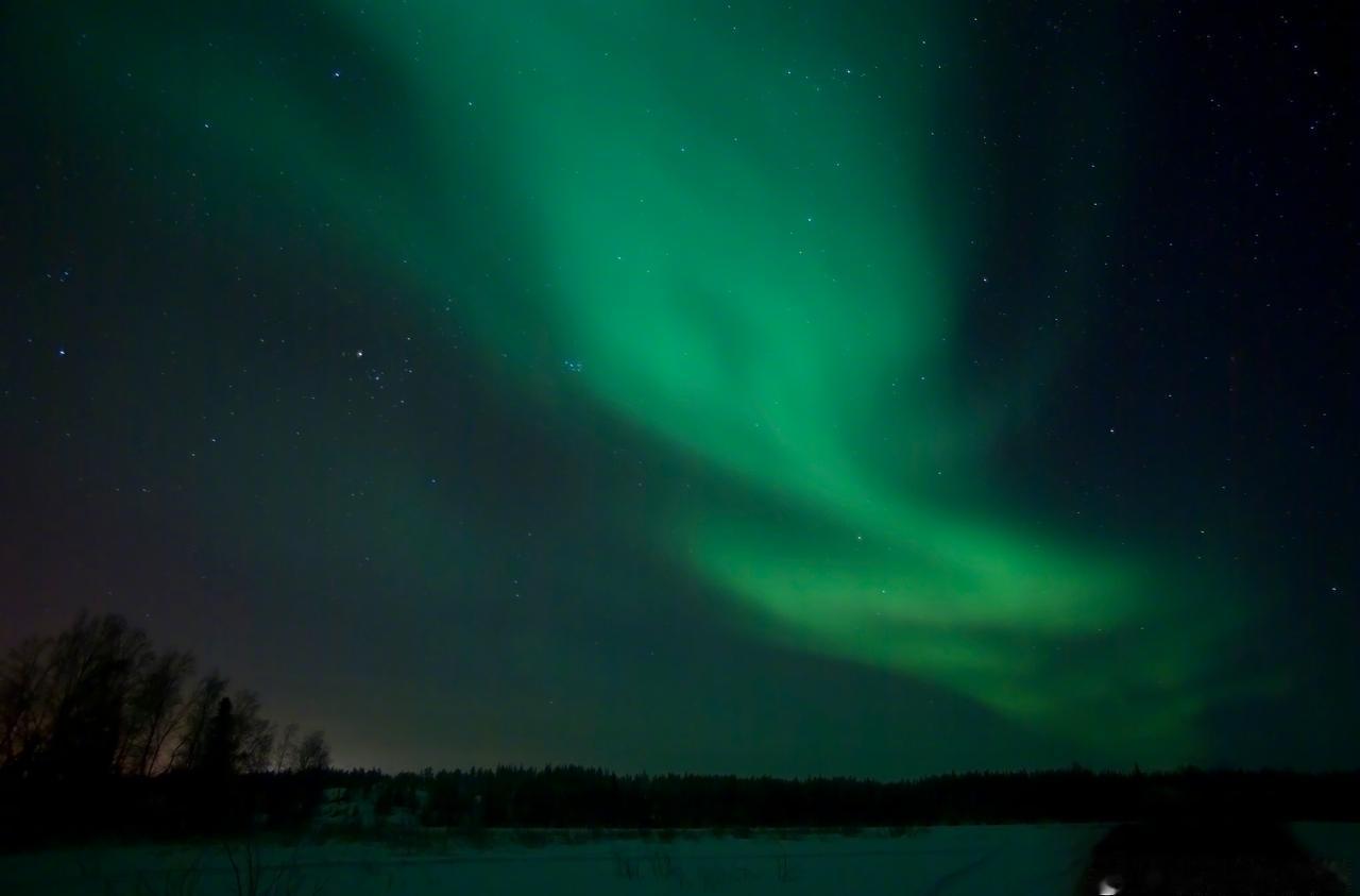 为什么北京也能看到极光以前想要看极光，大家可能首先想到的是冰岛。然而，最近不用远