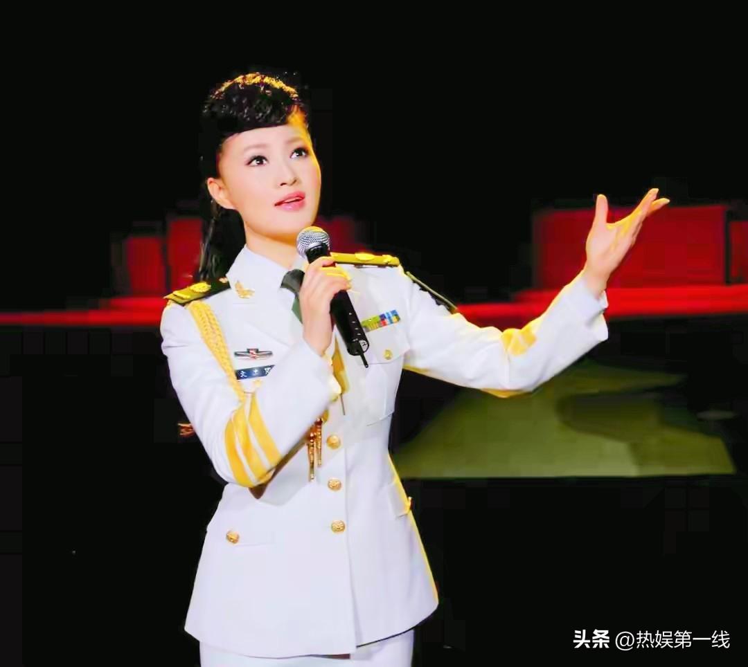 【正师级军衔却一生无儿无女？60岁独居的她，揭开父母离世后最痛真相！】

谁能想