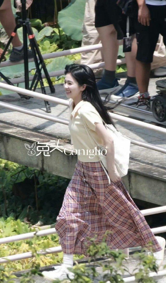 白鹿王韵娜学生妹造型白鹿王韵娜学生妹路透白鹿王韵娜学生妹造型 