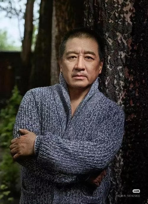 内娱出真人版猫和老鼠了 以前看猫和老鼠是笑着看的，看《方圆八百米》的父子对峙却有