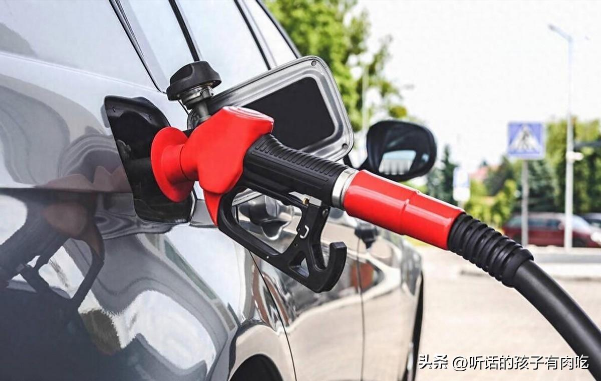 未来3-5年油车不会被电车取代，但市场份额会被挤压！
发现没有？这几年我国新能源