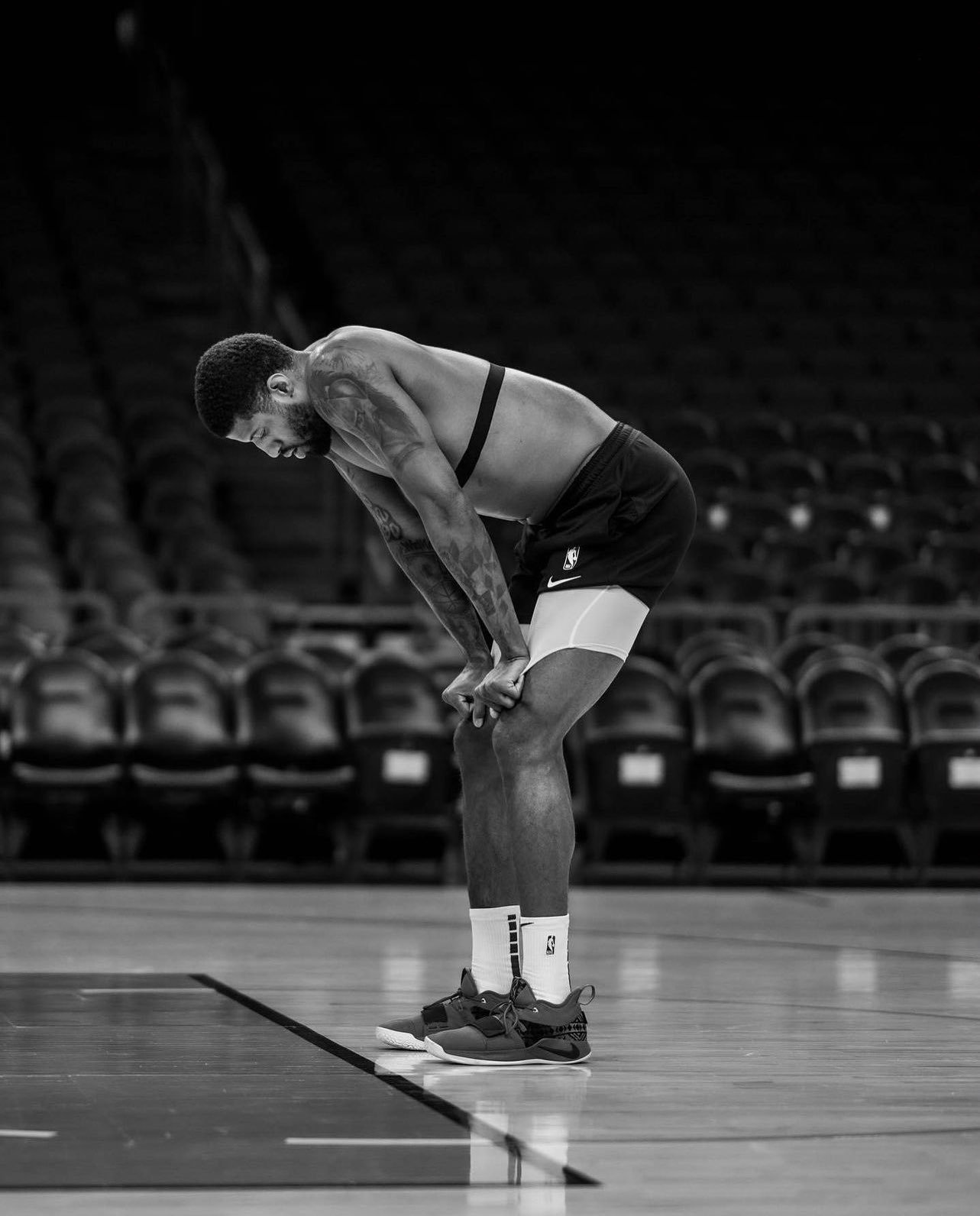 种子破土之前，也在黑暗中积蓄力量。晚安,保罗乔治