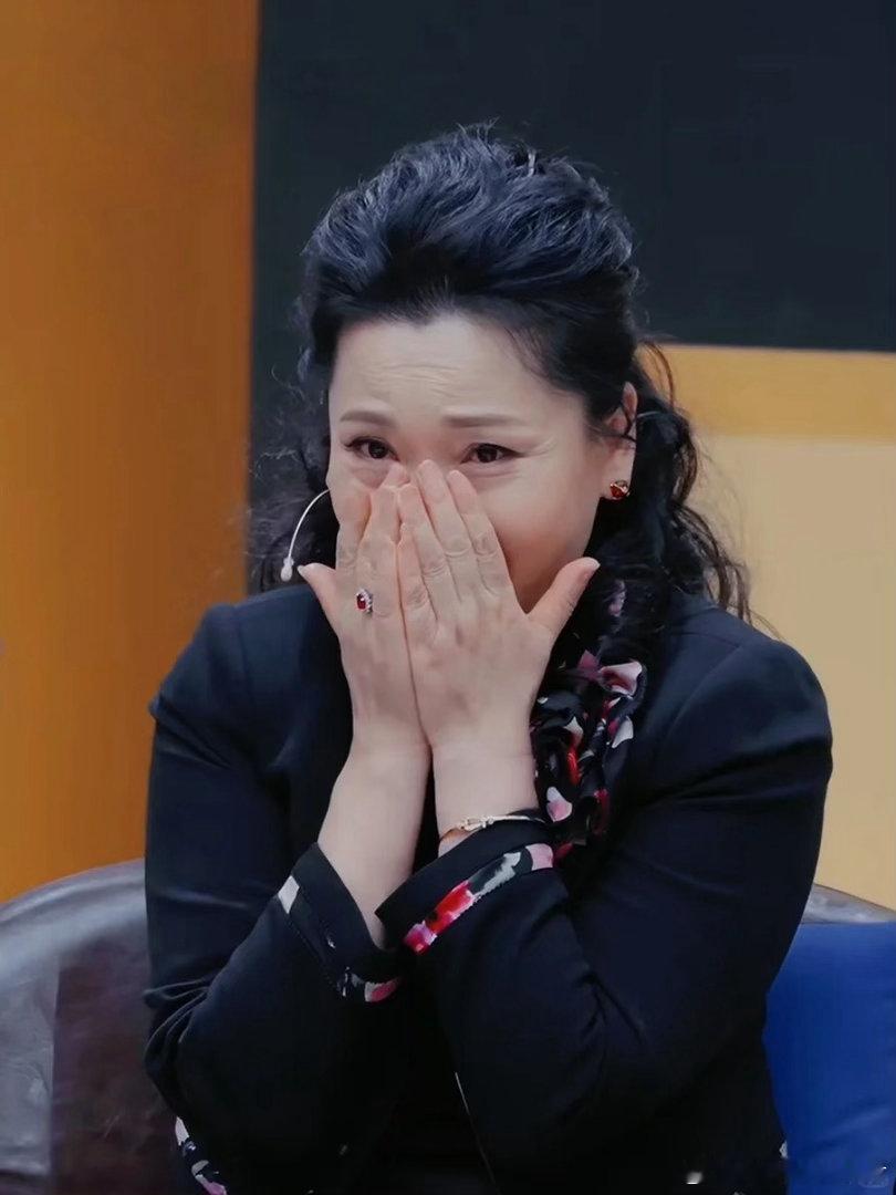 何赛飞地母级导师无限超越班 何赛飞温柔是真温柔，专业是真专业。她不是来秀自己的，