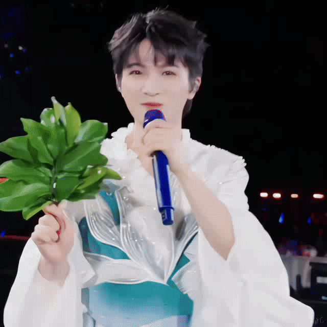 周深周深2025深深的巡回演唱会 [音乐]随机打开一页深深的 【圈和米米说早安】