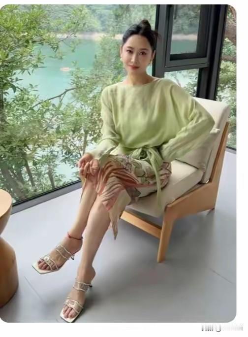 窗外的风景真好，很适合在这休闲娱乐。