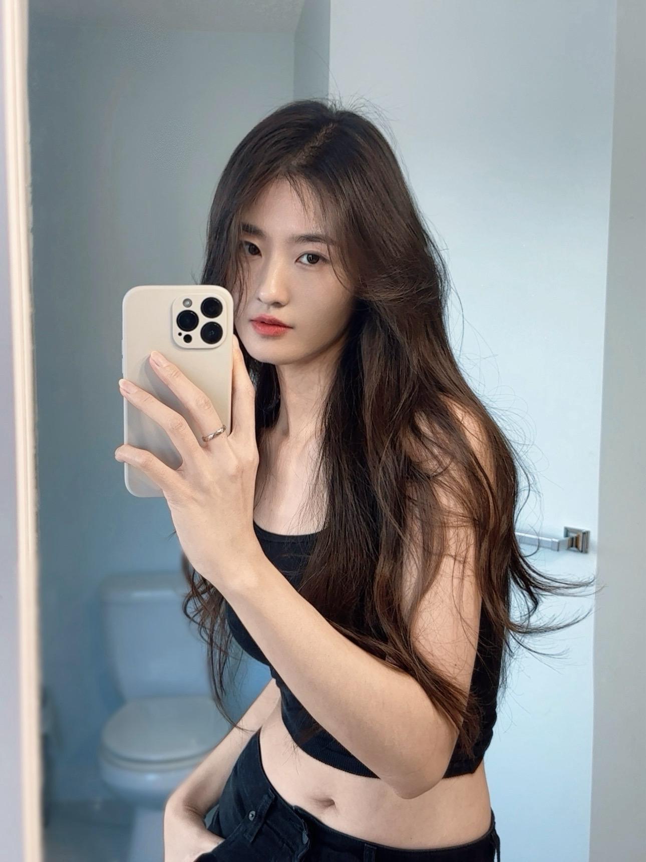 人总需要片刻的快乐 来爱上这日复一日的生活