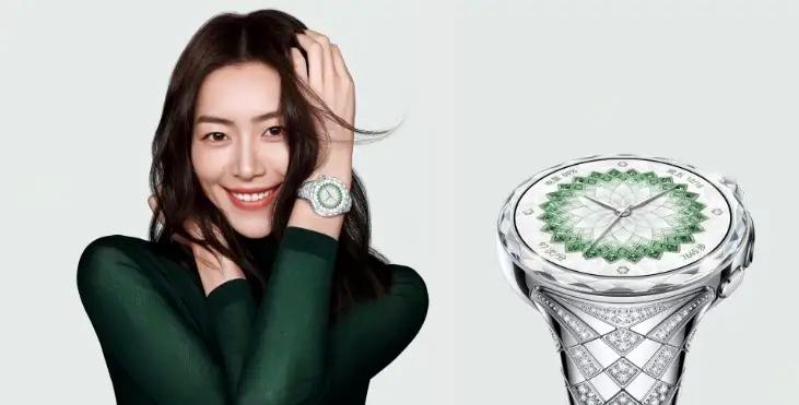 3万块钱一块的手表，一分钟就被抢光了。
华为这个非凡大师女表，今天下午一开卖，整