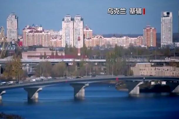 季莫申科办公室被抄，喊冤说这是“政治表演”

乌克兰政坛又出事了！当地时间14号