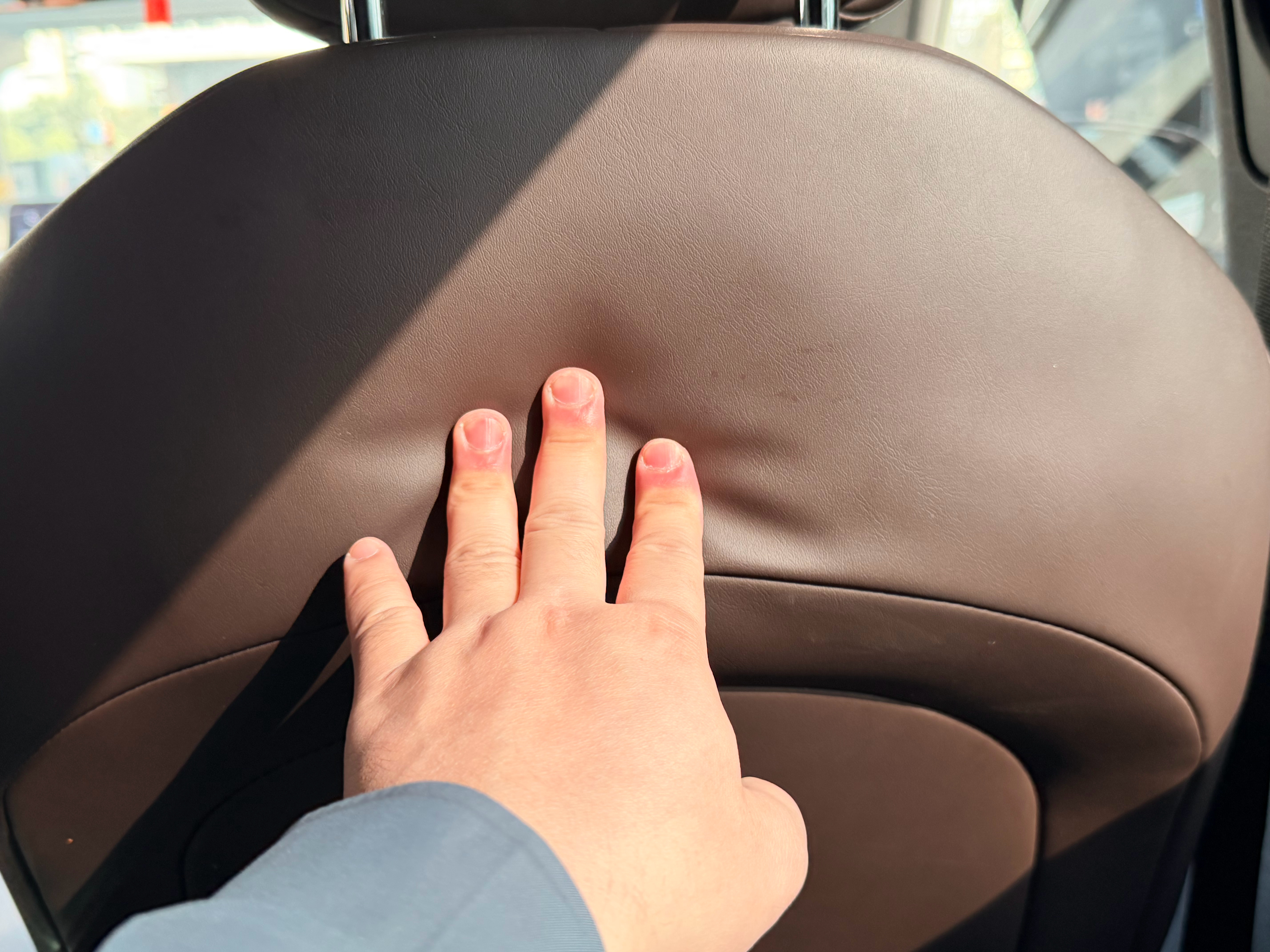 坐了一下启源A07，后排座椅太软了，坐下去都垮进去的感觉，没啥支撑，大概想呈现软